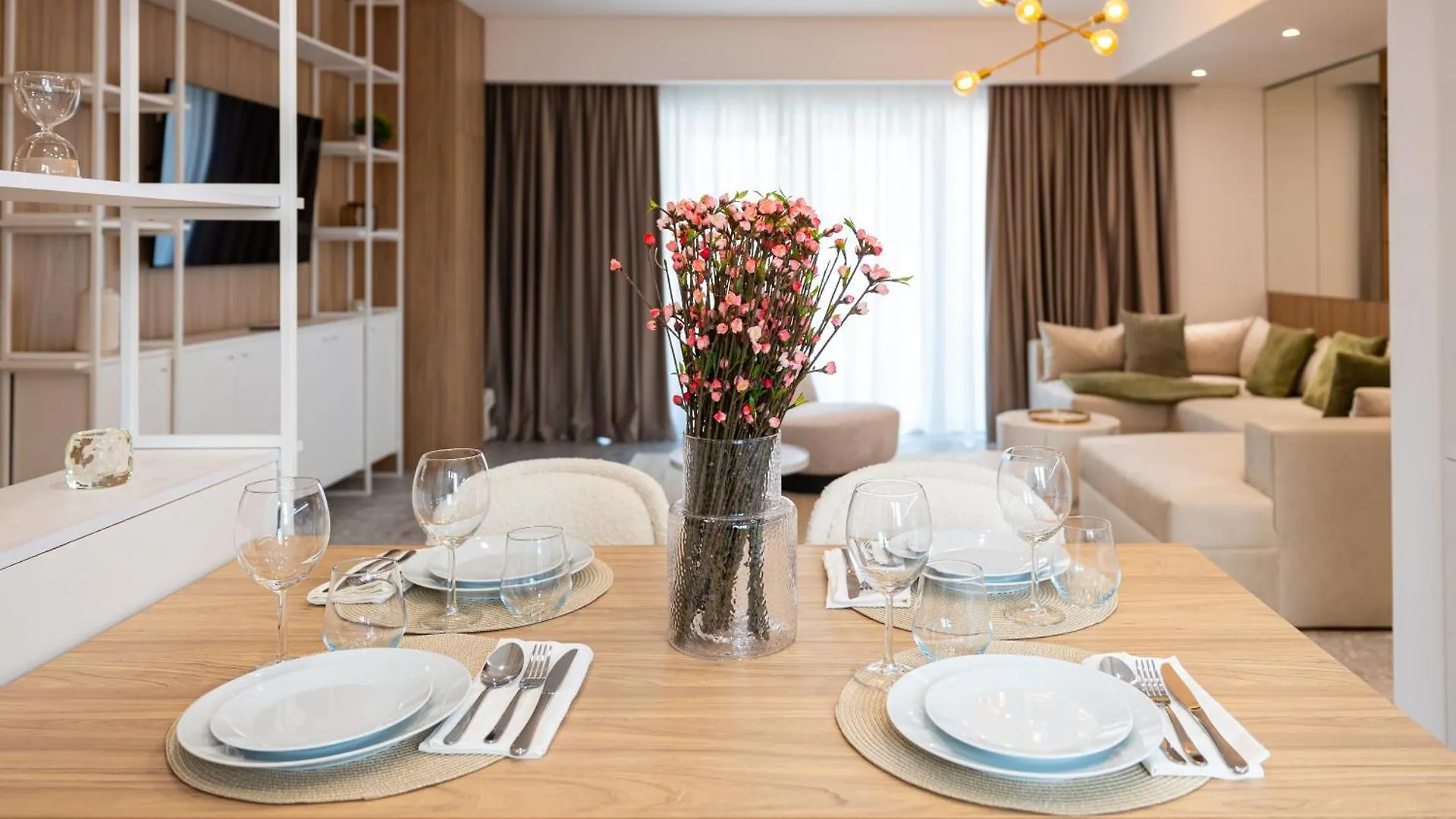Lyra New Boutique Building Apartment With Terrace And Private Parking Boekarest